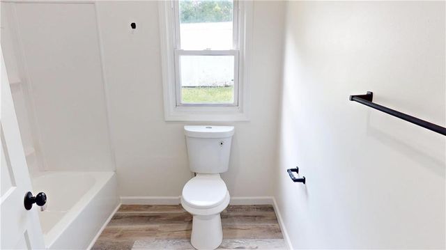 627 W Cherry Street, Nevada, MO 64772