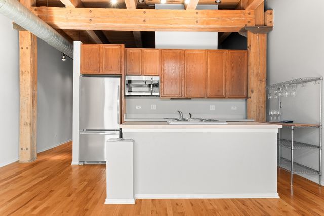 625 W Jackson Boulevard 602, Chicago, IL 60661