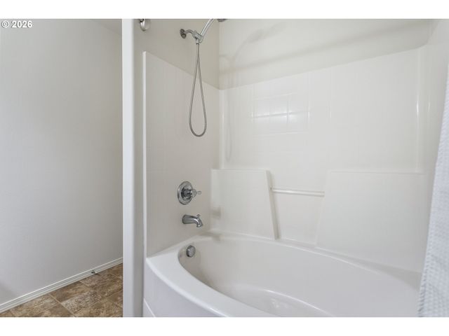 1436 Ne ALEXANDRIA Pl, Hillsboro, OR 97124