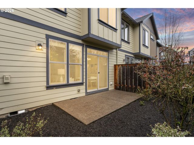 1436 Ne ALEXANDRIA Pl, Hillsboro, OR 97124