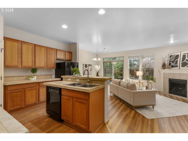 1436 Ne ALEXANDRIA Pl, Hillsboro, OR 97124