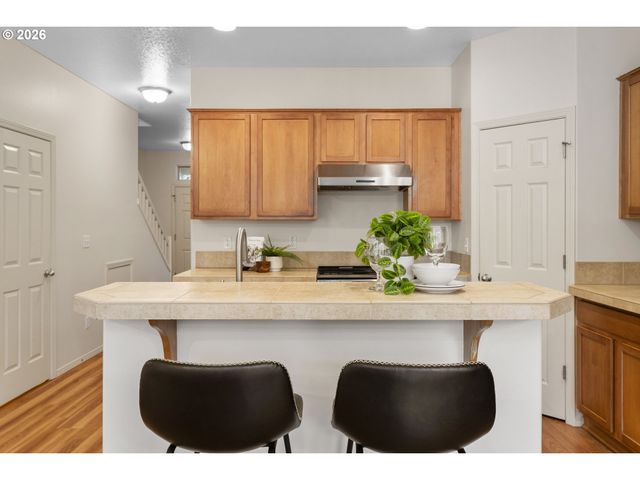 1436 Ne ALEXANDRIA Pl, Hillsboro, OR 97124