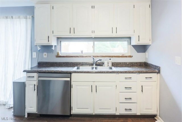 5821 Joanne Court, North Ridgeville, OH 44039