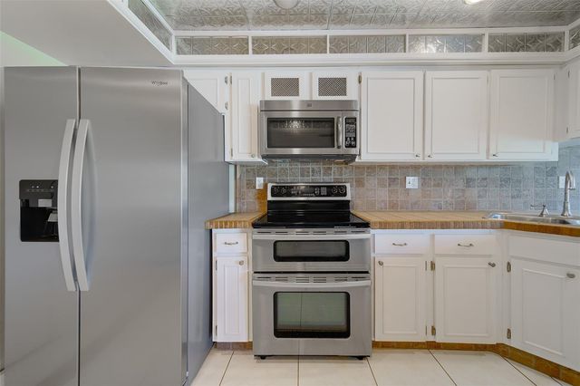 225 COUNTRY CLUB DRIVE F1210, Largo, FL 33771