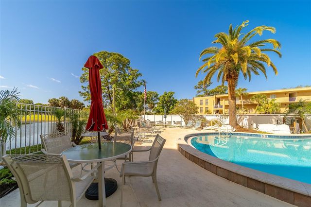 225 COUNTRY CLUB DRIVE F1210, Largo, FL 33771