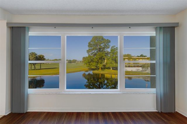 225 COUNTRY CLUB DRIVE F1210, Largo, FL 33771