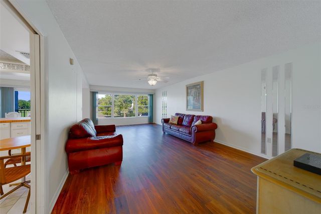 225 COUNTRY CLUB DRIVE F1210, Largo, FL 33771