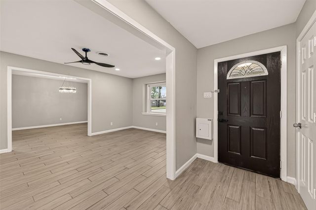 4955 Wigton Drive, Houston, TX 77096