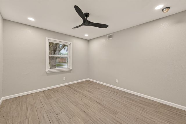 4955 Wigton Drive, Houston, TX 77096