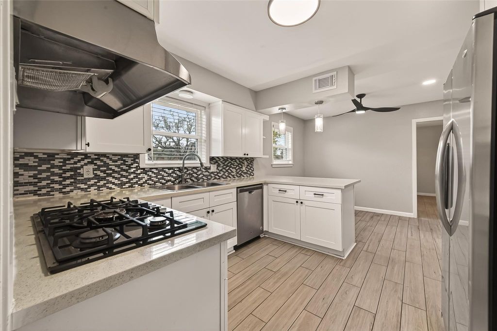 4955 Wigton Drive, Houston, TX 77096