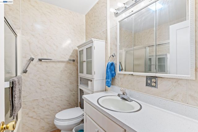 324 Berry Ave, Hayward, CA 94544