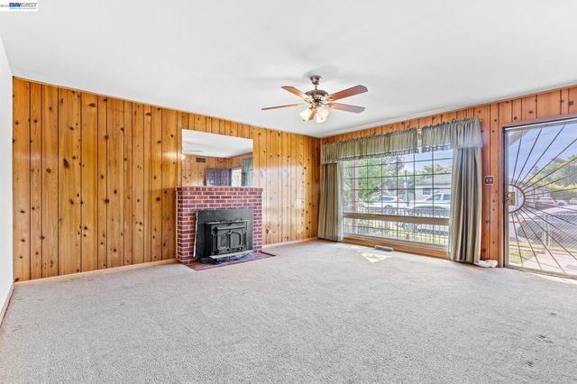 324 Berry Ave, Hayward, CA 94544