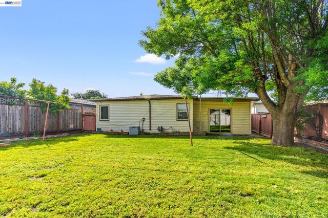 324 Berry Ave, Hayward, CA 94544