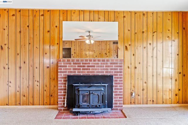 324 Berry Ave, Hayward, CA 94544