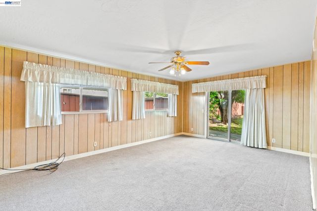 324 Berry Ave, Hayward, CA 94544