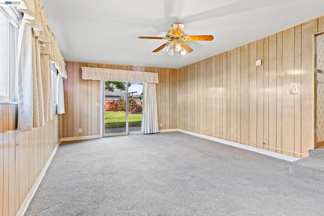 324 Berry Ave, Hayward, CA 94544