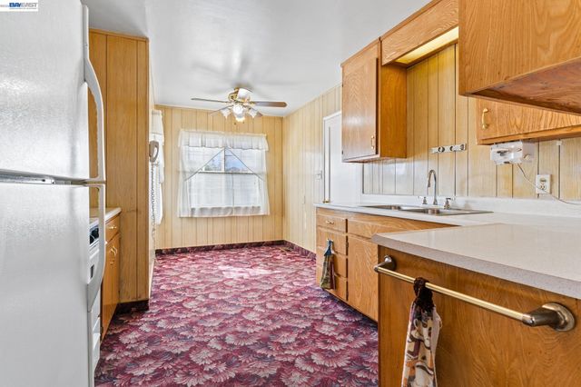 324 Berry Ave, Hayward, CA 94544