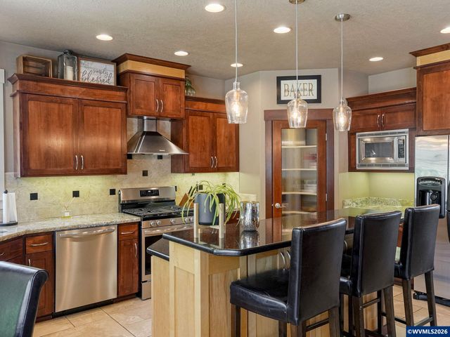 5489 Salal St SE, Salem, OR 97306