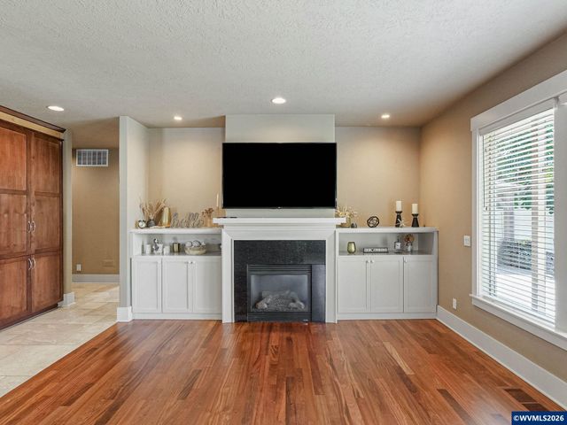 5489 Salal St SE, Salem, OR 97306