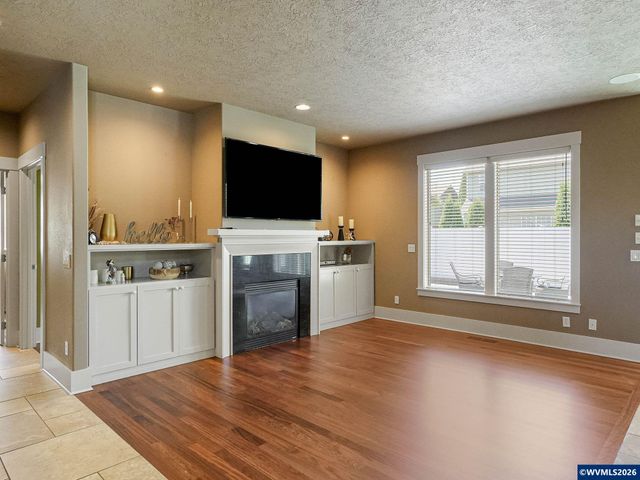 5489 Salal St SE, Salem, OR 97306