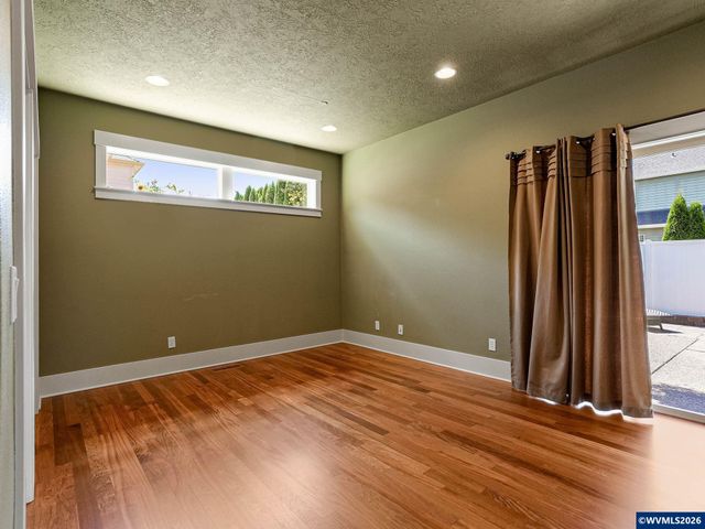 5489 Salal St SE, Salem, OR 97306