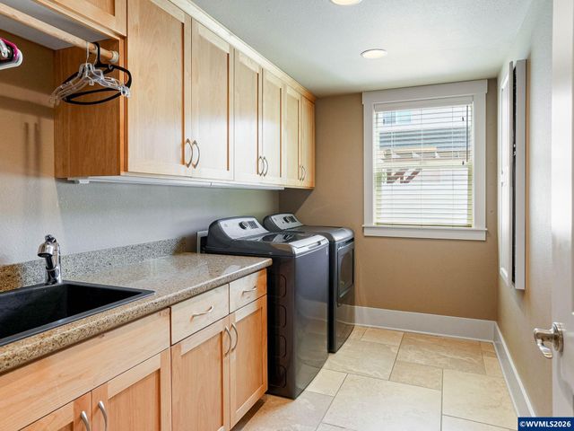 5489 Salal St SE, Salem, OR 97306