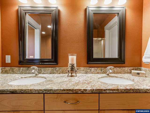 5489 Salal St SE, Salem, OR 97306