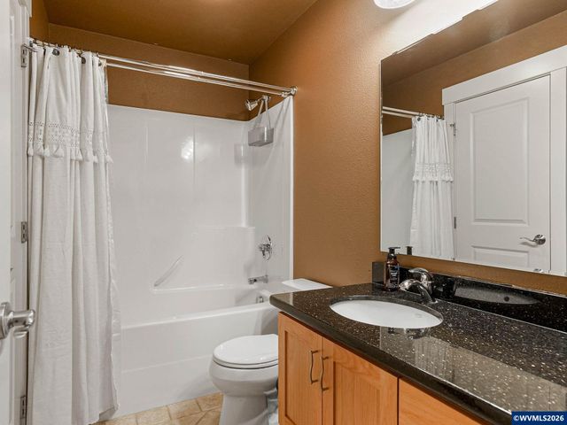 5489 Salal St SE, Salem, OR 97306