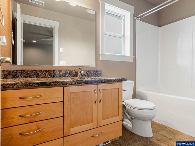 5489 Salal St SE, Salem, OR 97306