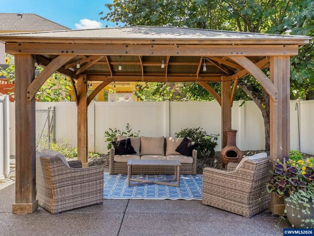 5489 Salal St SE, Salem, OR 97306