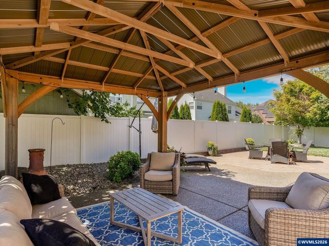 5489 Salal St SE, Salem, OR 97306