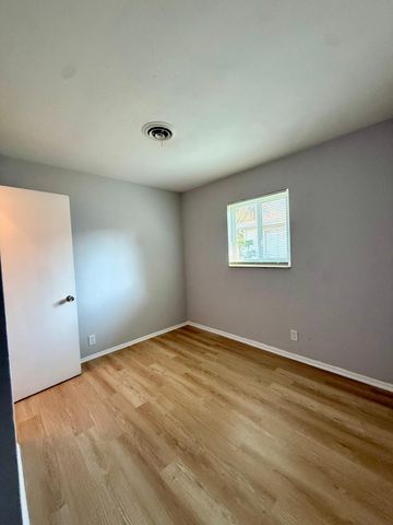 3041 NE 7th Avenue C, Pompano Beach, FL 33064