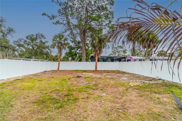 985 LIBERTY STREET, Englewood, FL 34223