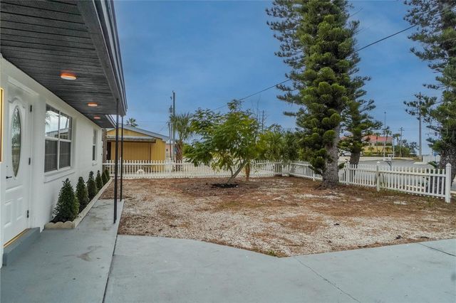 985 LIBERTY STREET, Englewood, FL 34223