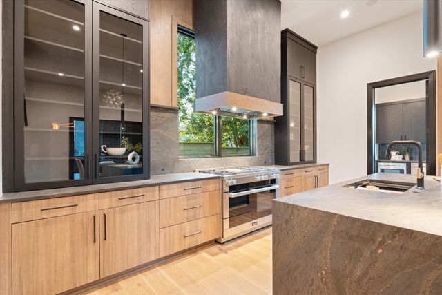 1309 Southside Cir, Nashville, TN 37212