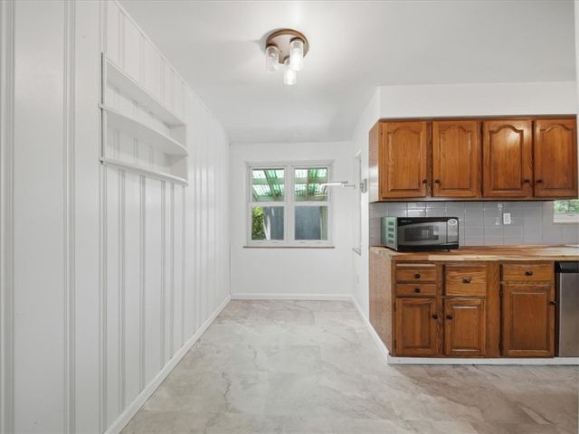 142 Center Grange Rd, Center Twp, PA 15001