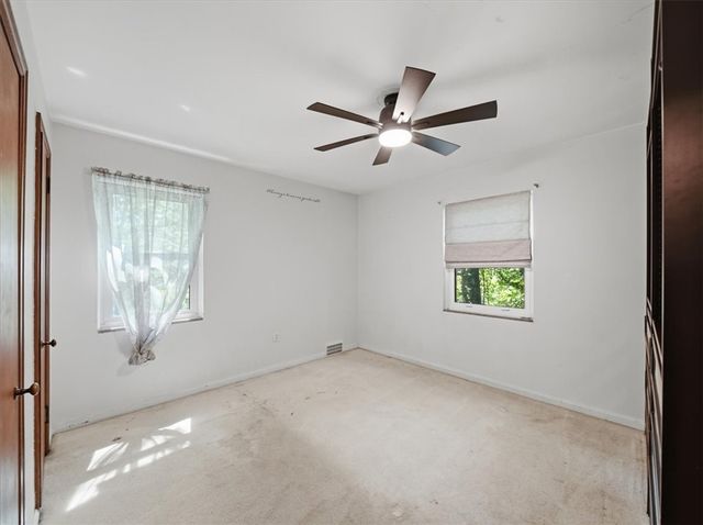142 Center Grange Rd, Center Twp, PA 15001
