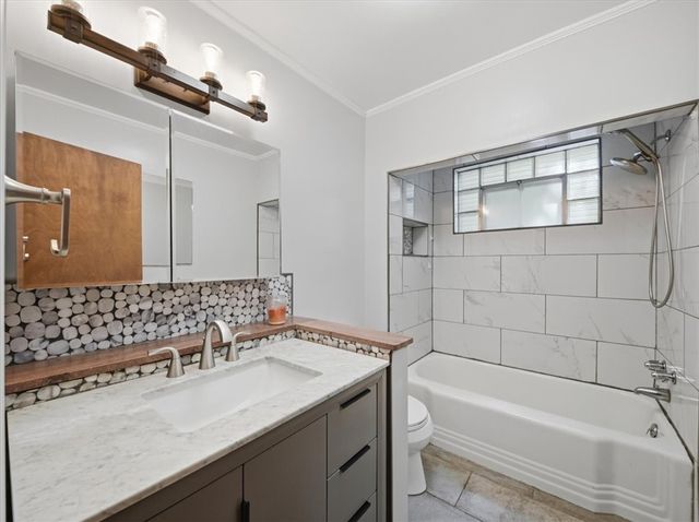 142 Center Grange Rd, Center Twp, PA 15001