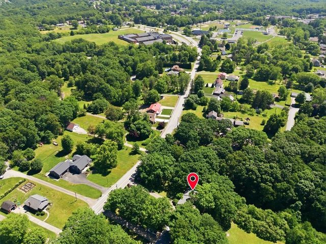 142 Center Grange Rd, Center Twp, PA 15001