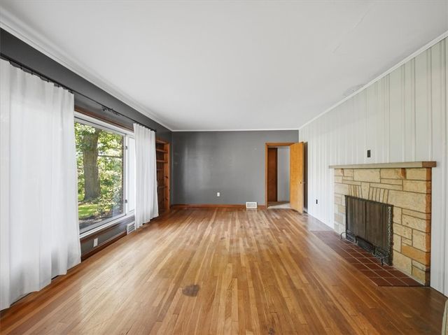 142 Center Grange Rd, Center Twp, PA 15001