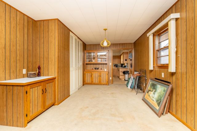 709 Shakopee Avenue E, Shakopee, MN 55379