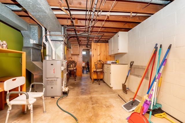 709 Shakopee Avenue E, Shakopee, MN 55379