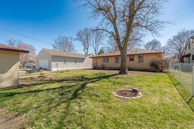 709 Shakopee Avenue E, Shakopee, MN 55379