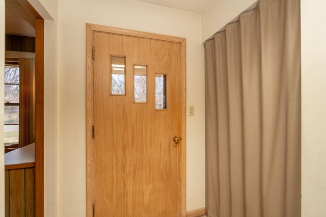 709 Shakopee Avenue E, Shakopee, MN 55379