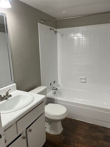 1122 Millview Drive 1103, Arlington, TX 76012