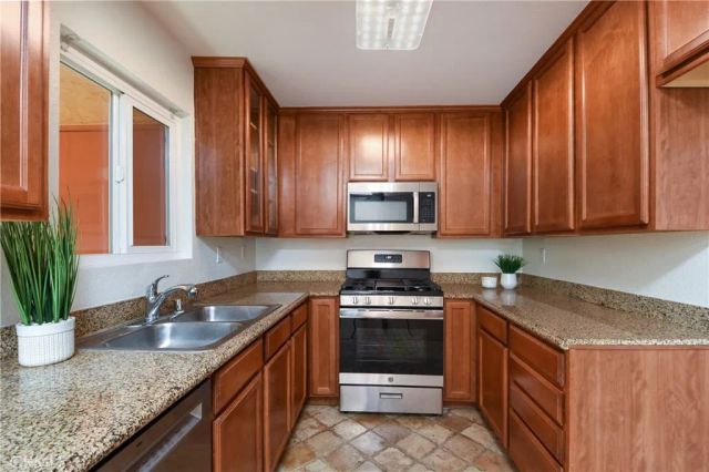 530 Calle Montecito, Oceanside, CA 92057