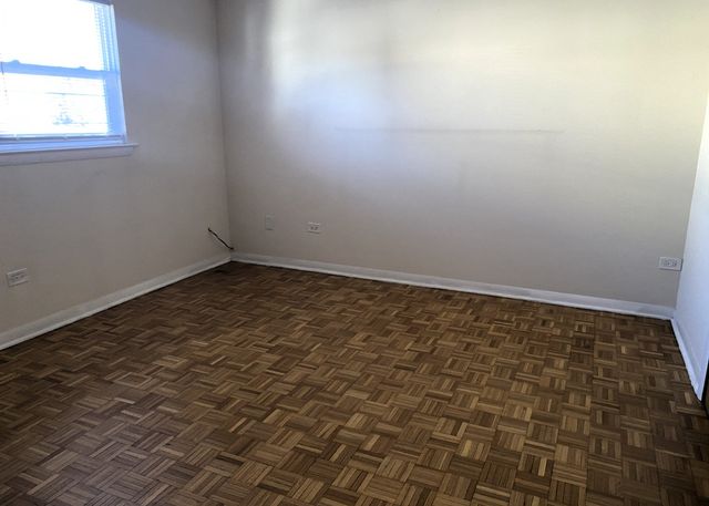 216 9th Avenue 1, La Grange, IL 60525