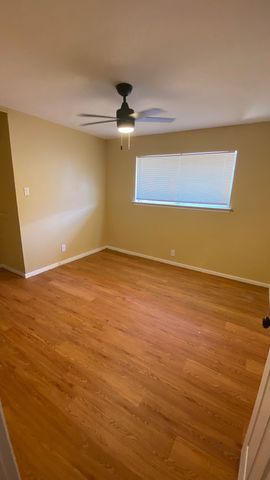 524 Towne House Lane, Richardson, TX 75081