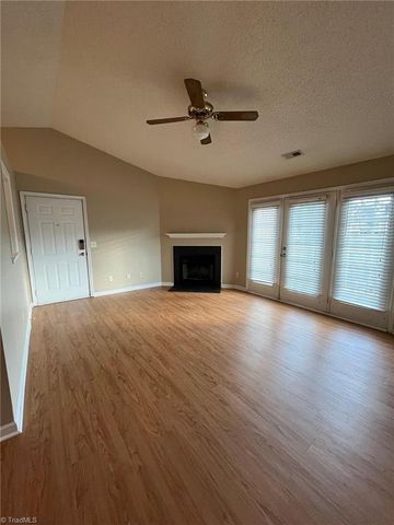 7135 Friendly Avenue, Greensboro, NC 27410