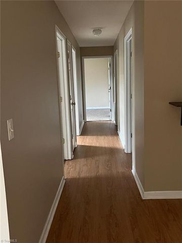 7135 Friendly Avenue, Greensboro, NC 27410